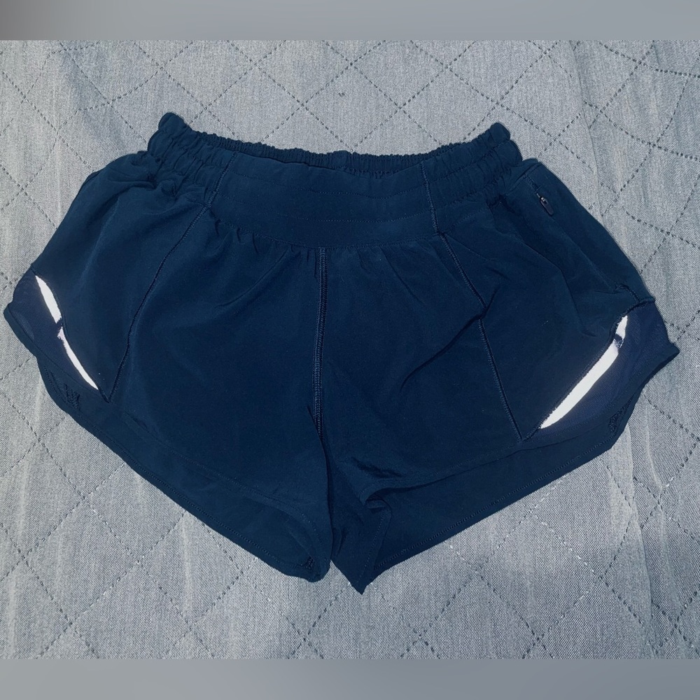 Lululemon Hotty Hot 2.5” True Navy Shorts